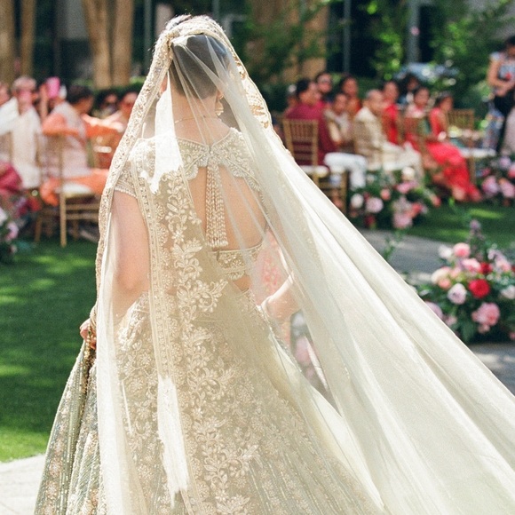 MANISH MALHOTRA “Nooraniyat” Bridal Lehenga - Picture 5 of 9